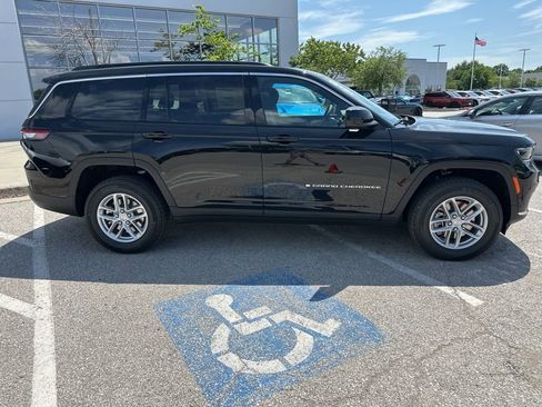 New 2025 Jeep Grand Cherokee L Laredo w/ Luxury Tech Group I AWD/4WD image 34
