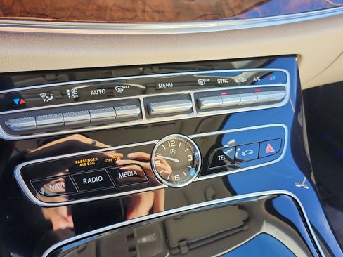 Used 2018 Mercedes-Benz E 300 E 300 image 28