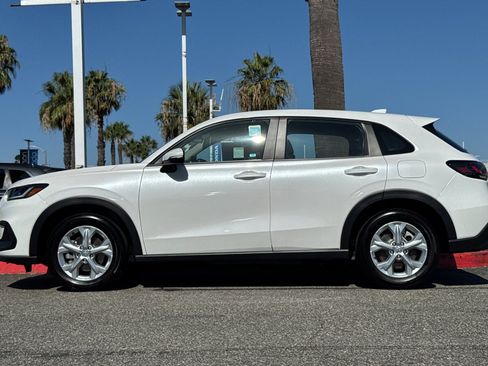 Certified 2025 Honda HR-V LX image 2