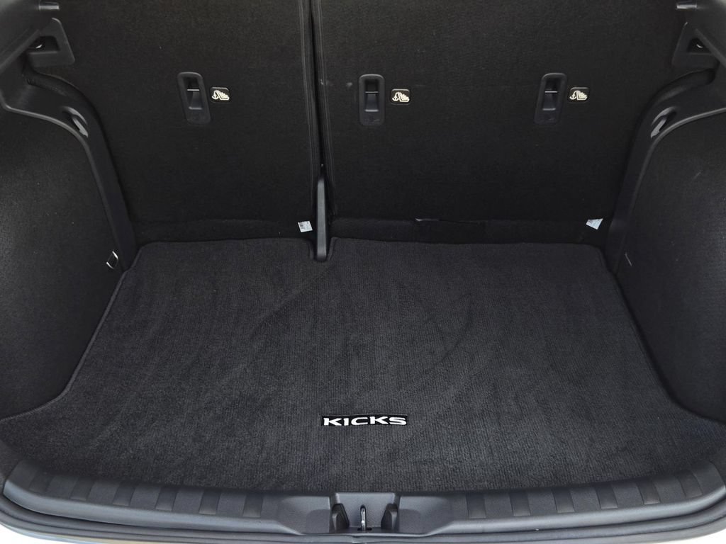Certified 2025 Nissan Kicks Play S FWD image 9