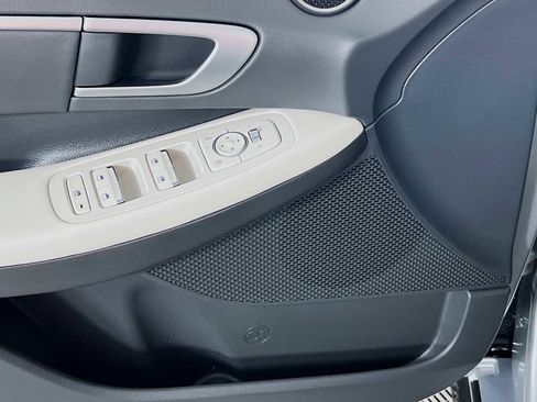 Certified 2025 Hyundai Sonata SEL image 18