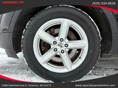 Used 2016 Ford Explorer XLT image 37