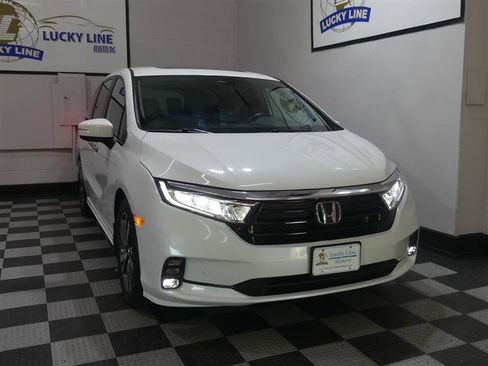 Used 2023 Honda Odyssey Touring image 5