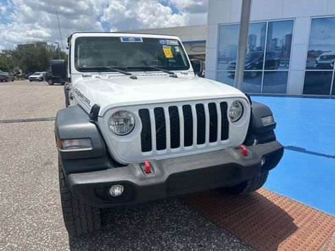 Used 2020 Jeep Gladiator Sport w/ Quick Order Package 24S AWD/4WD image 3