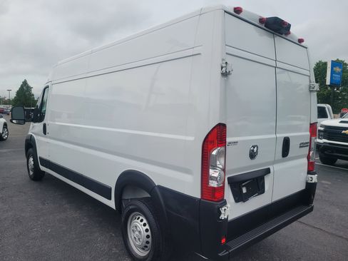 Used 2023 RAM ProMaster 2500 FWD image 5