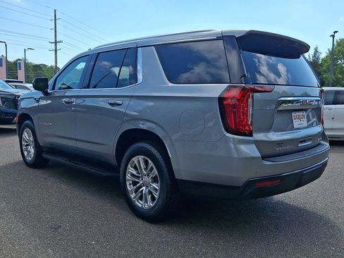 Used 2023 GMC Yukon SLE w/ Gmc Pro Safety Plus Package AWD/4WD image 4