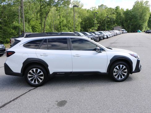 Used 2023 Subaru Outback Limited XT AWD/4WD image 9