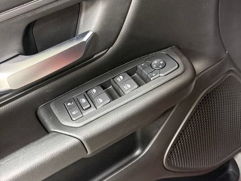 New 2026 RAM 1500 Express AWD/4WD image 17