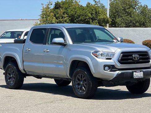 Certified 2022 Toyota Tacoma SR5 w/ Technology Package AWD/4WD image 5