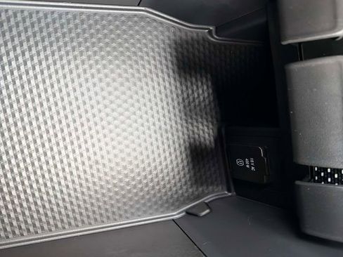 New 2026 RAM 1500 4x4 Crew Cab image 28