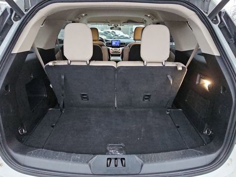 Used 2020 Ford Explorer XLT w/ Equipment Group 202A image 25