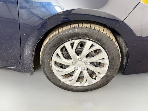 Used 2017 Toyota Corolla LE image 31