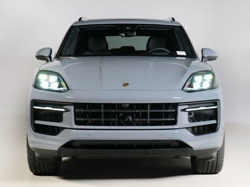 Certified 2026 Porsche Cayenne AWD/4WD image 6