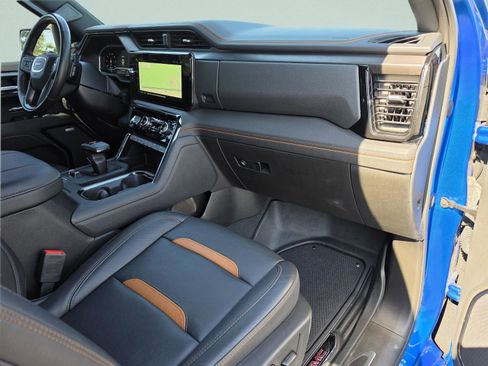Certified 2023 GMC Sierra 1500 AT4 w/ AT4 Premium Package AWD/4WD image 14