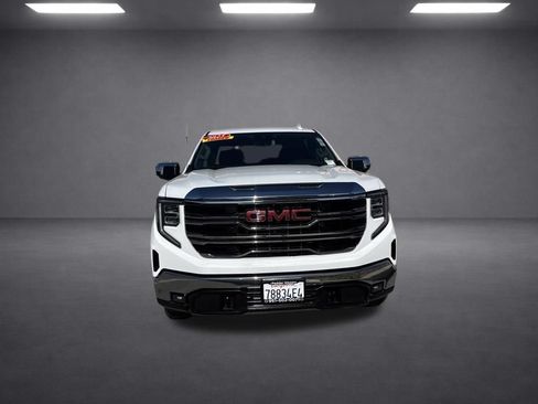 Used 2025 GMC Sierra 1500 SLT RWD image 10