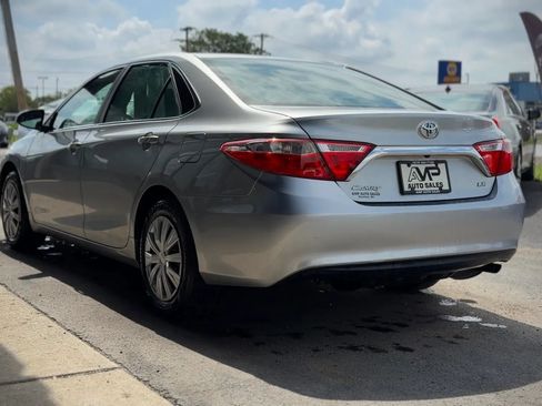 Used 2017 Toyota Camry LE FWD image 4