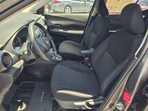 Used 2024 Nissan Kicks S FWD image 12