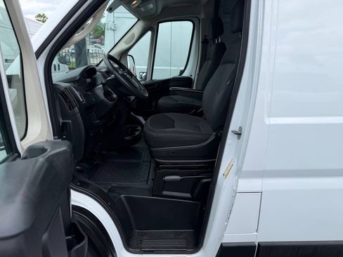 Used 2020 RAM ProMaster 2500 w/ Premium Appearance Group FWD image 23