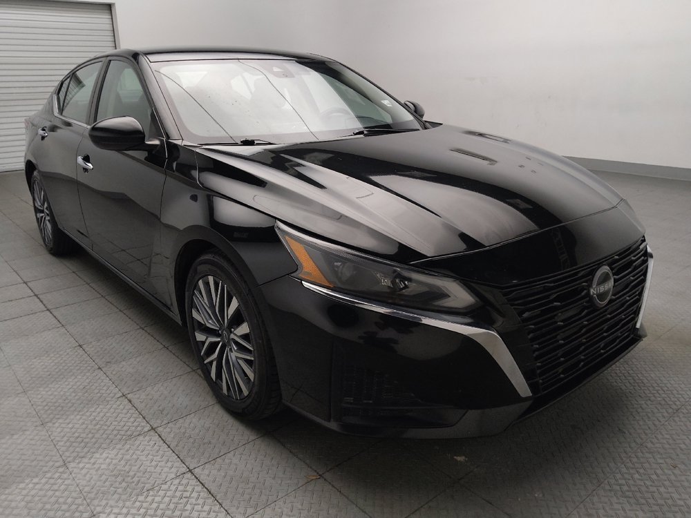 Used 2023 Nissan Altima 2.5 SV FWD image 13