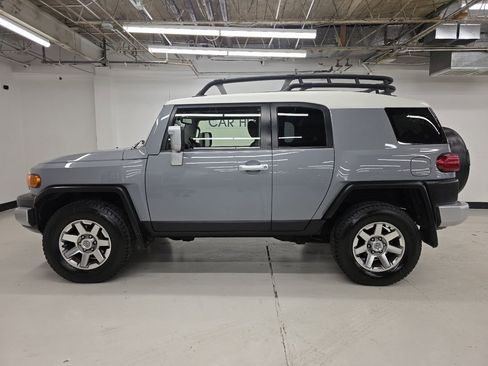Used 2014 Toyota FJ Cruiser Upgrade Package w/ Upgrade Package image 7