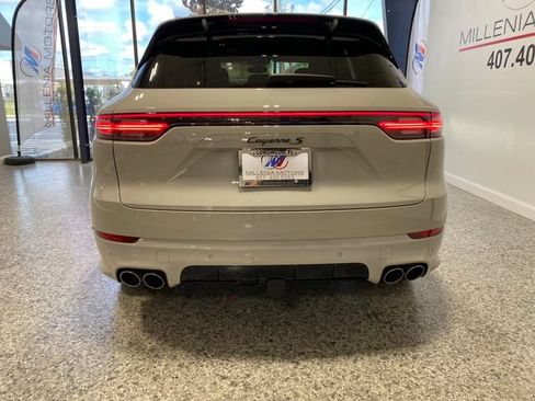 Used 2020 Porsche Cayenne S AWD/4WD image 6