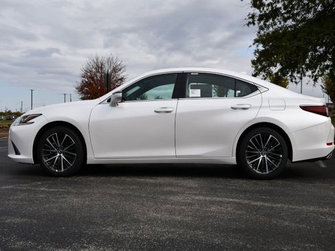 New 2025 Lexus ES 350 w/ Premium Package image 4