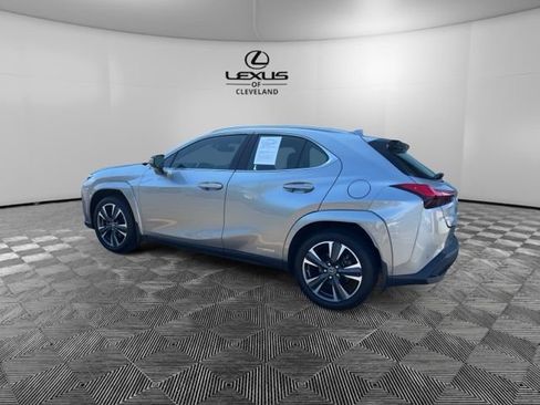 Used 2022 Lexus UX 250h w/ Premium Package AWD/4WD image 5