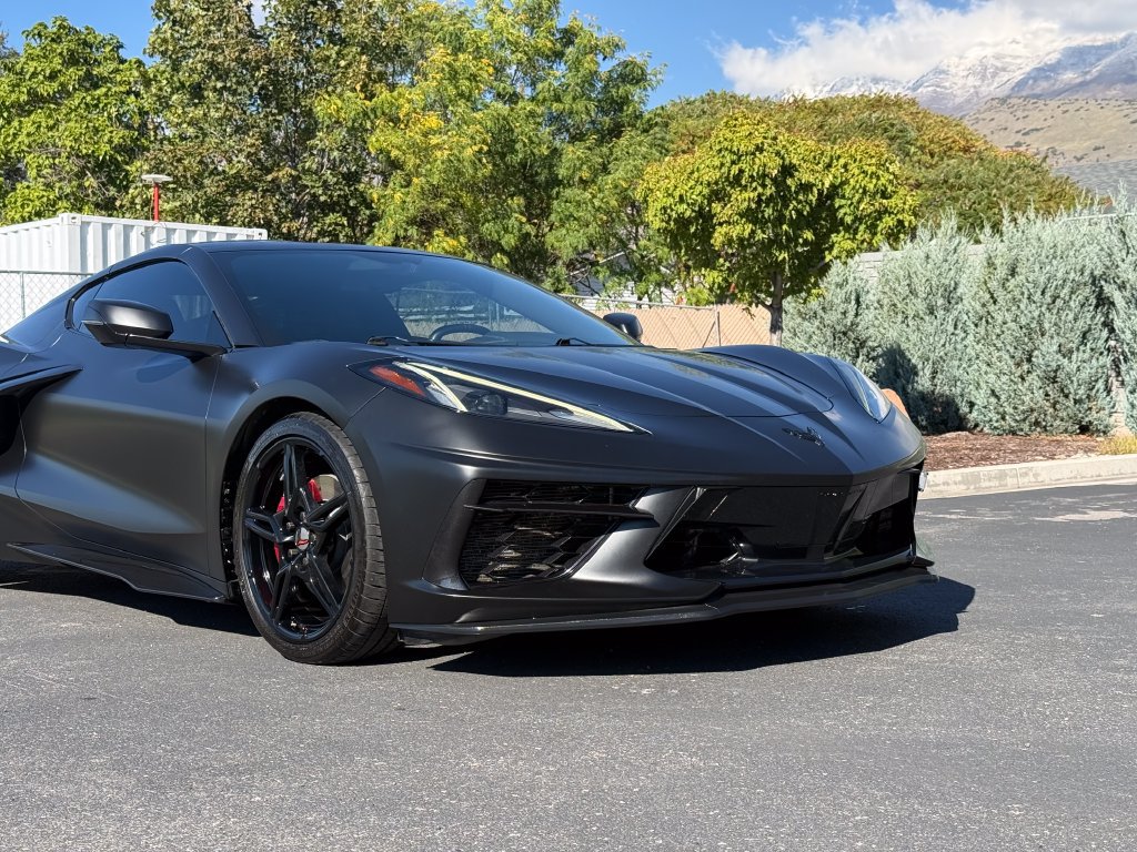 Used 2022 Chevrolet Corvette Stingray Coupe w/ Battery Protection Package RWD image 17