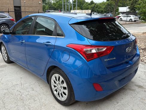 Used 2017 Hyundai Elantra GT FWD image 7