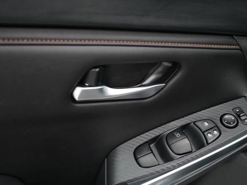 Used 2023 Nissan Sentra SR w/ SR Premium Package FWD image 10