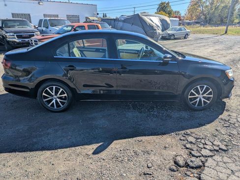 Used 2018 Volkswagen Jetta SE image 8