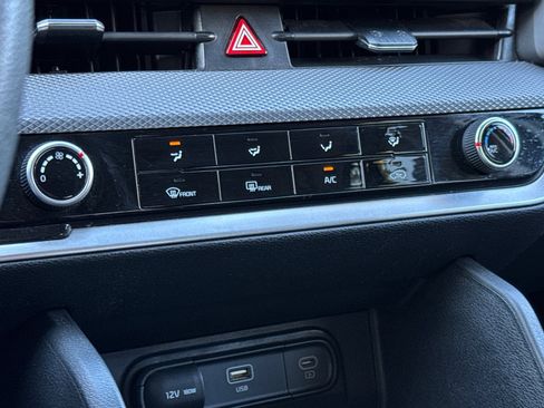 Used 2023 Kia Sportage LX image 23