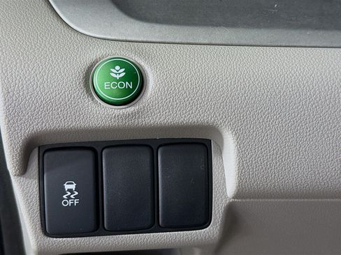 Used 2013 Honda CR-V LX image 9