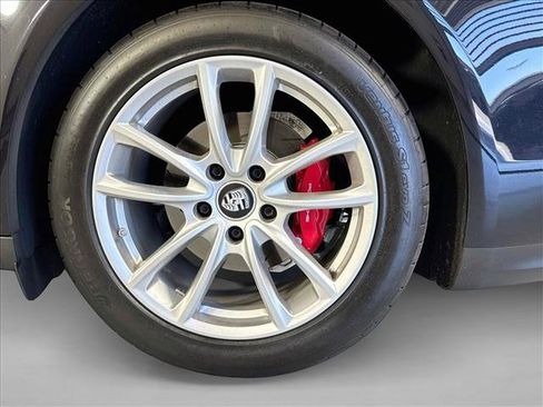 Certified 2023 Porsche Panamera 4S AWD/4WD image 24