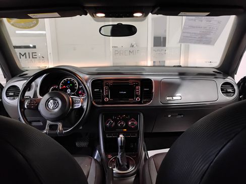 Used 2013 Volkswagen Beetle 2.5 image 35