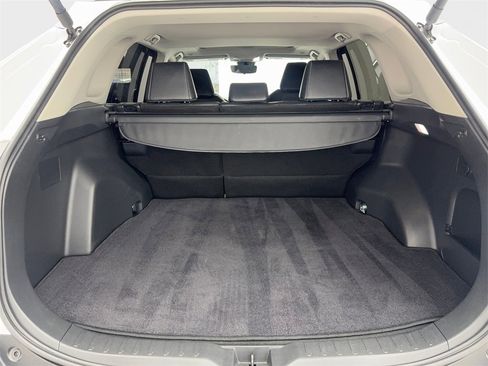 Used 2024 Toyota RAV4 XLE Premium image 78