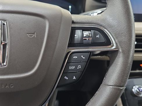 Certified 2022 Lincoln Nautilus AWD w/ Premium Package image 17