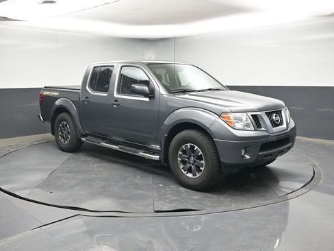 Used 2019 Nissan Frontier Desert Runner image 7