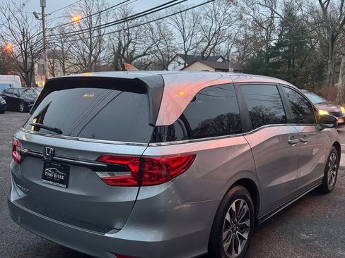 Used 2023 Honda Odyssey EX-L image 6