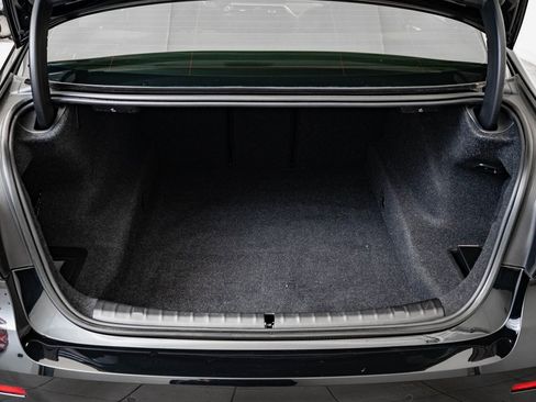 Used 2021 BMW 540i xDrive w/ Premium Package image 17