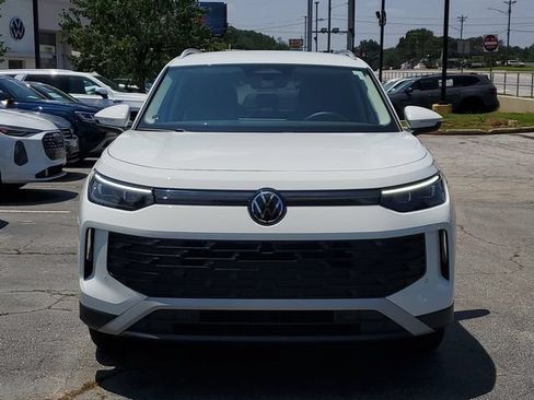 Certified 2025 Volkswagen Tiguan S AWD/4WD image 2