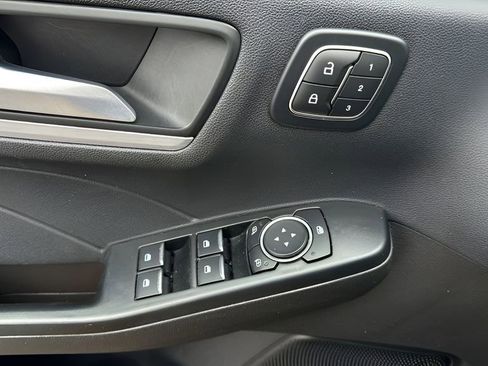 Used 2025 Ford Escape Platinum AWD/4WD image 35