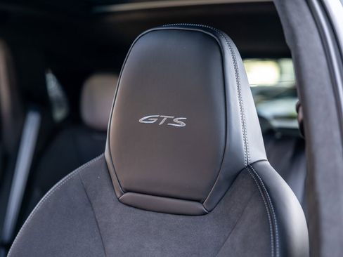 Certified 2025 Porsche Cayenne GTS AWD/4WD image 48