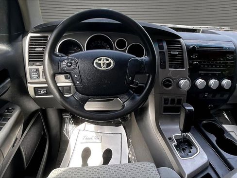 Used 2010 Toyota Tundra 4x4 Double Cab image 9