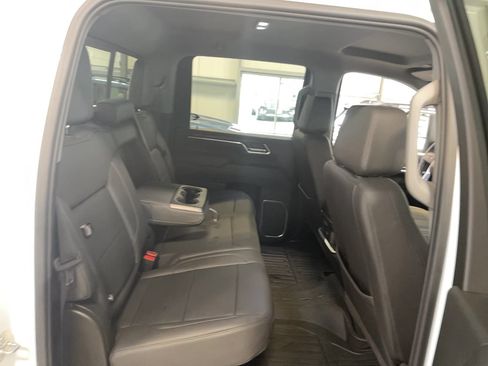Used 2025 GMC Sierra 2500 SLT w/ SLT Premium Package AWD/4WD image 9