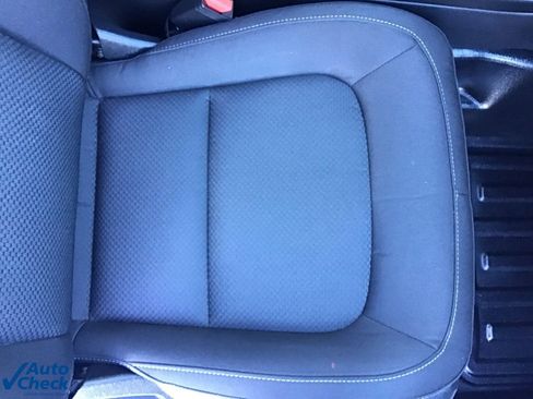 Used 2022 Chevrolet Colorado LT w/ Fleet Safety Package image 19