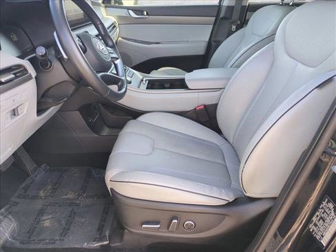 Used 2024 Hyundai Palisade SEL FWD image 16