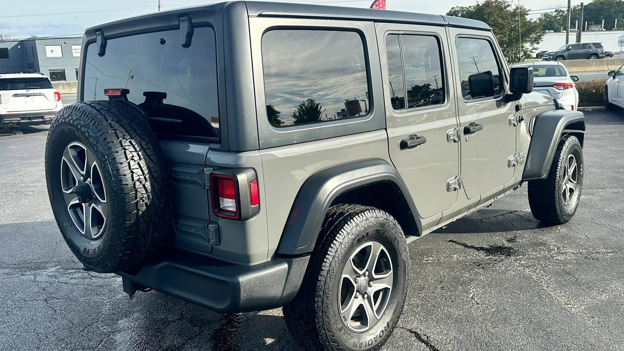 Used 2020 Jeep Wrangler Unlimited Sport w/ Technology Group AWD/4WD image 5