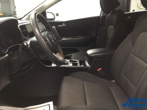 Used 2021 Kia Sportage LX image 23