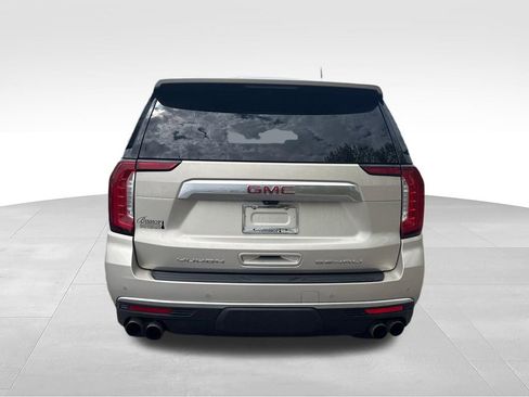 Used 2021 GMC Yukon Denali w/ Denali Premium Package AWD/4WD image 12